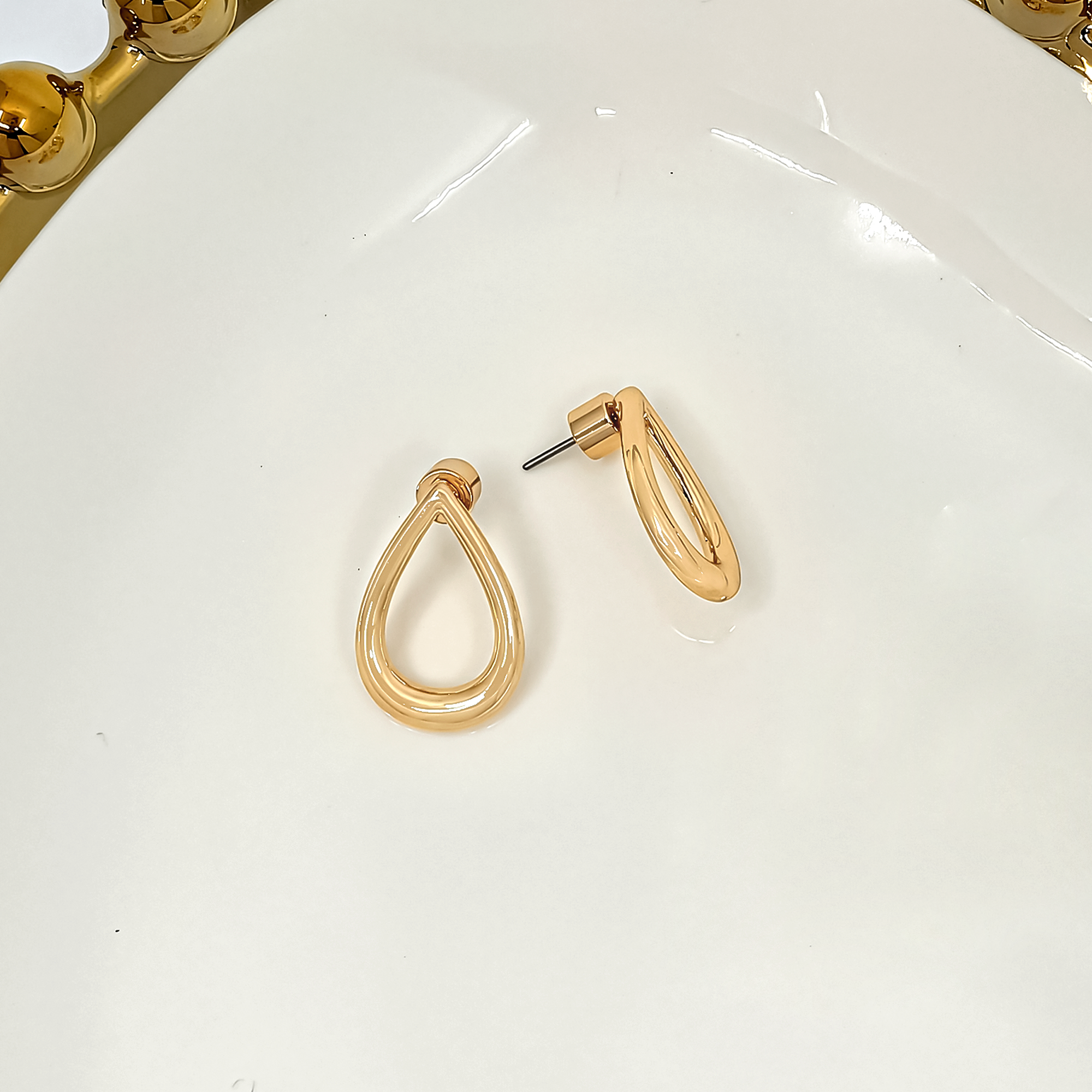 Modern Teardrop Open Stud Earrings