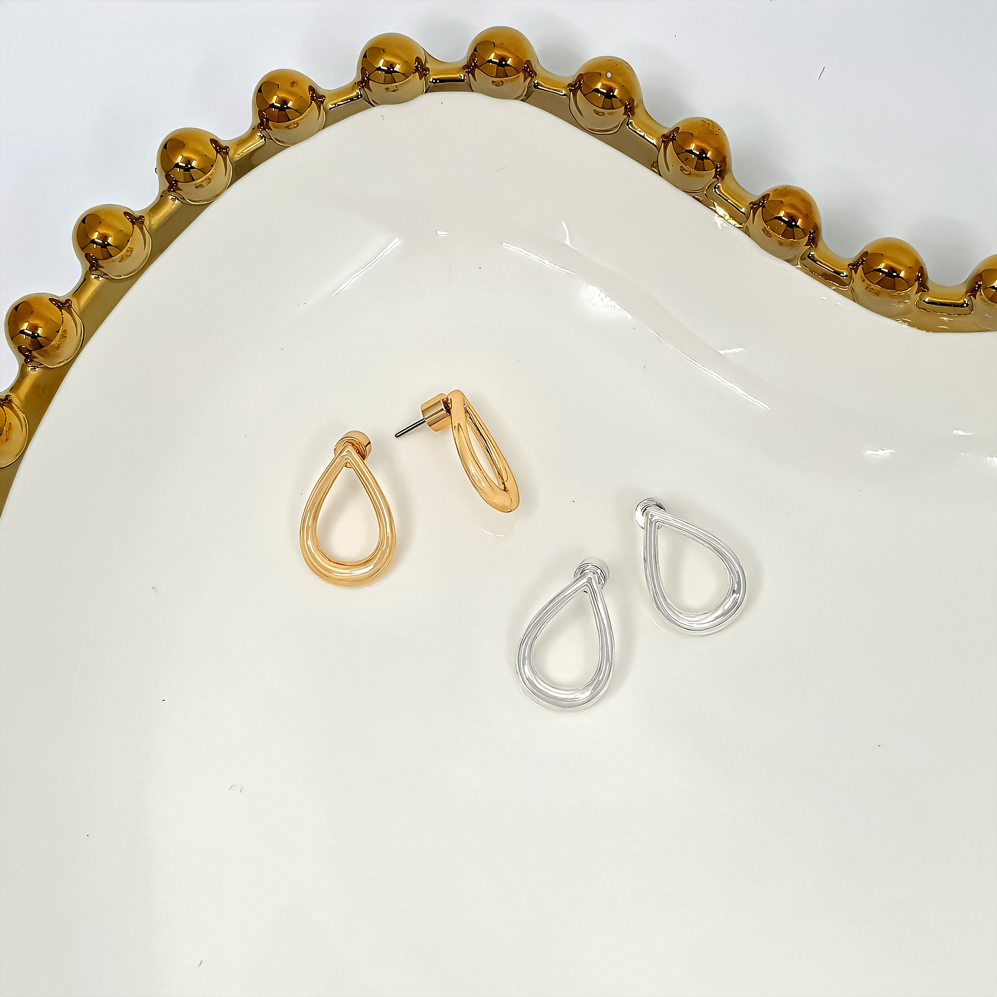 Modern Teardrop Open Stud Earrings