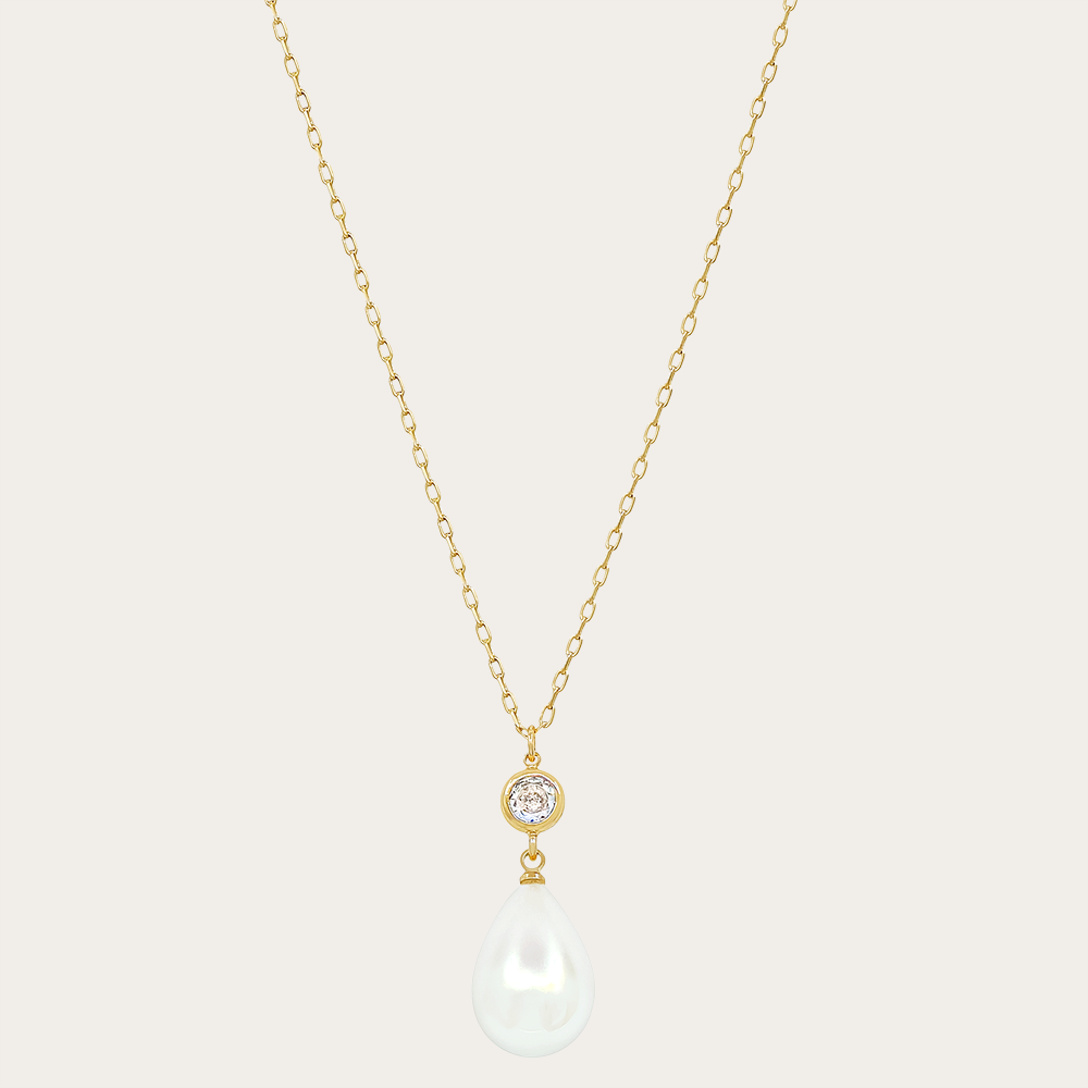 Elegant Pearl and Crystal Pendant Necklace