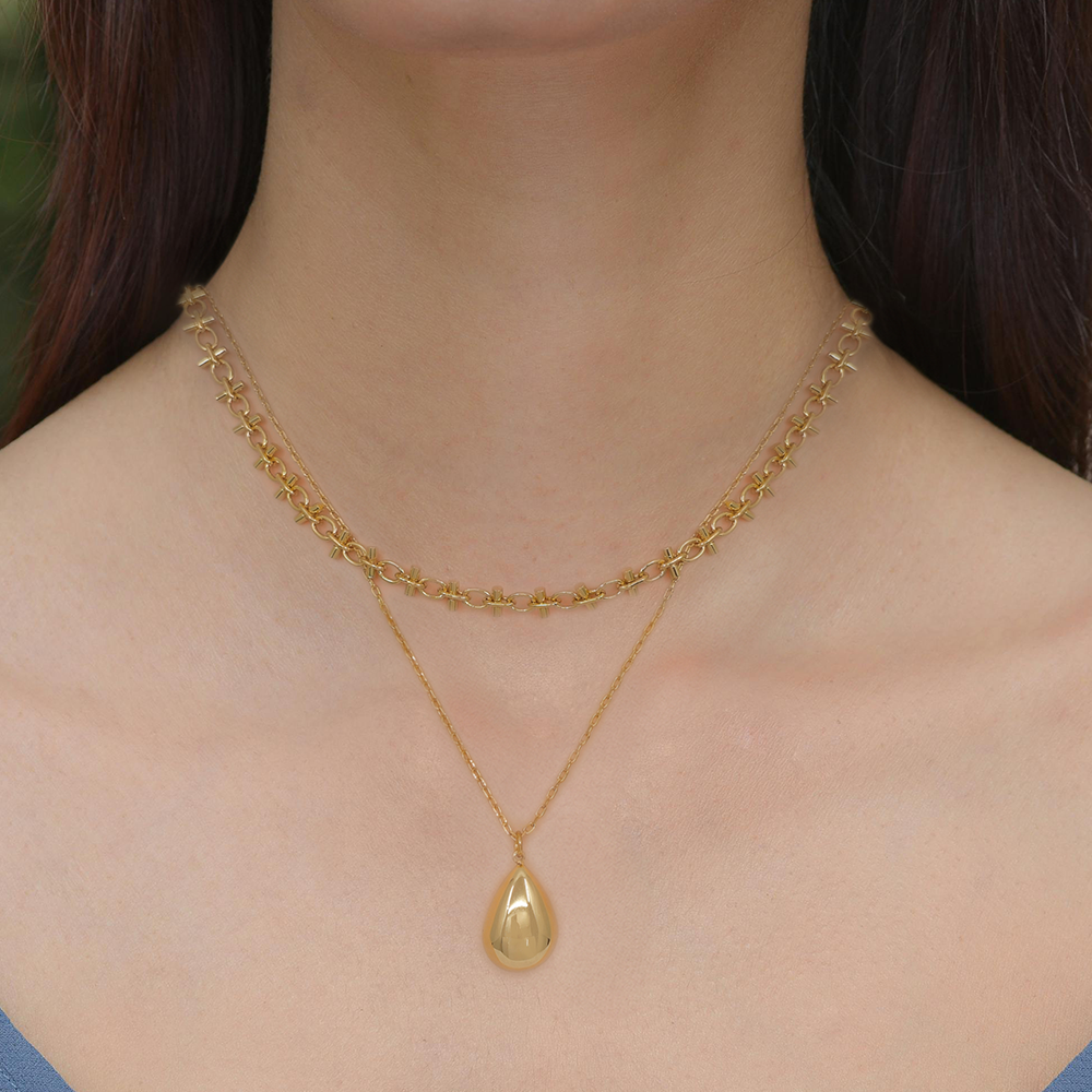 Layered Teardrop Pendant Necklace